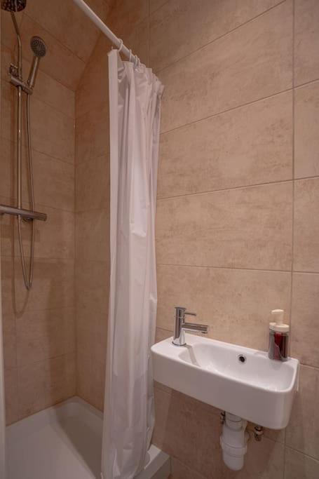 Ferienwohnung Putney Haven 3Bd 2 Bath Sleeps 8 London Exterior foto